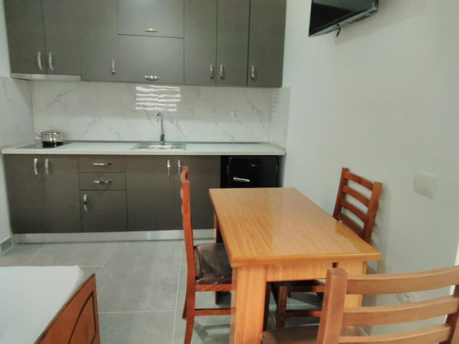 Villa Besnik, Rooms For Rent วญอเรอ ภายนอก รูปภาพ